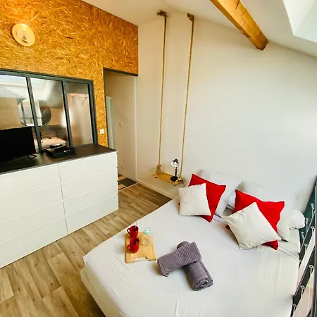 Duplex Industriel - Centre Parking Prive Wifi 아파트